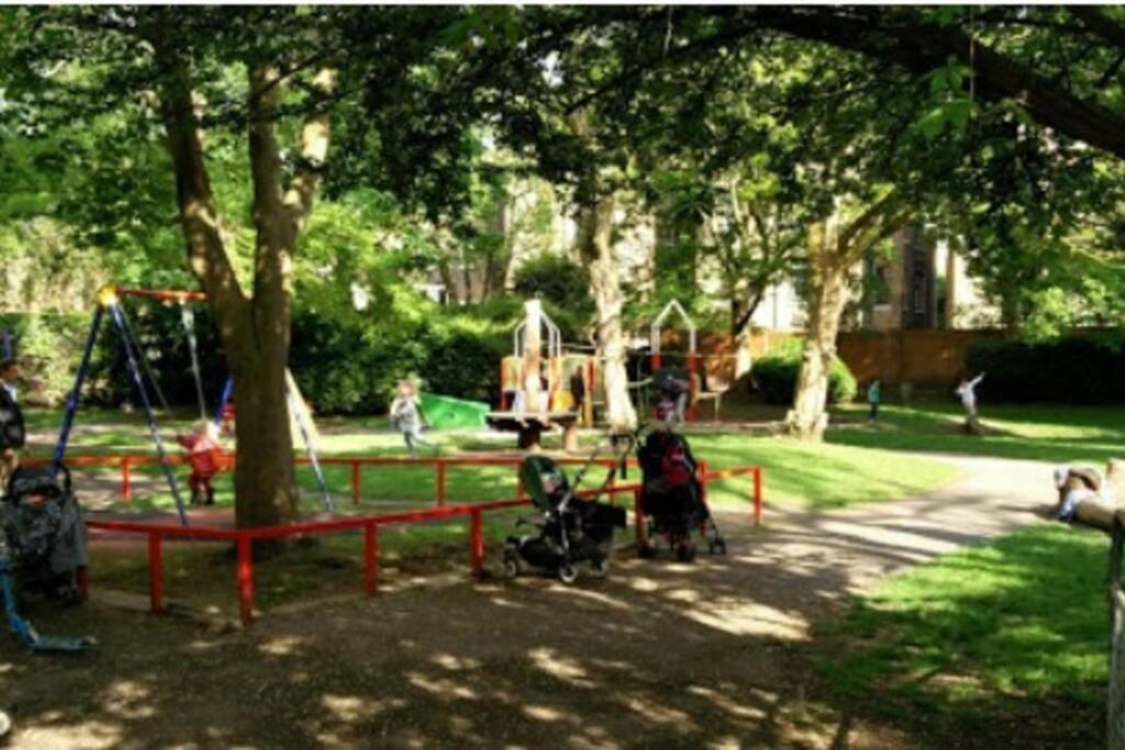 London Double Bedroom Hotel In Tufnell Park With Wifi 외부 사진